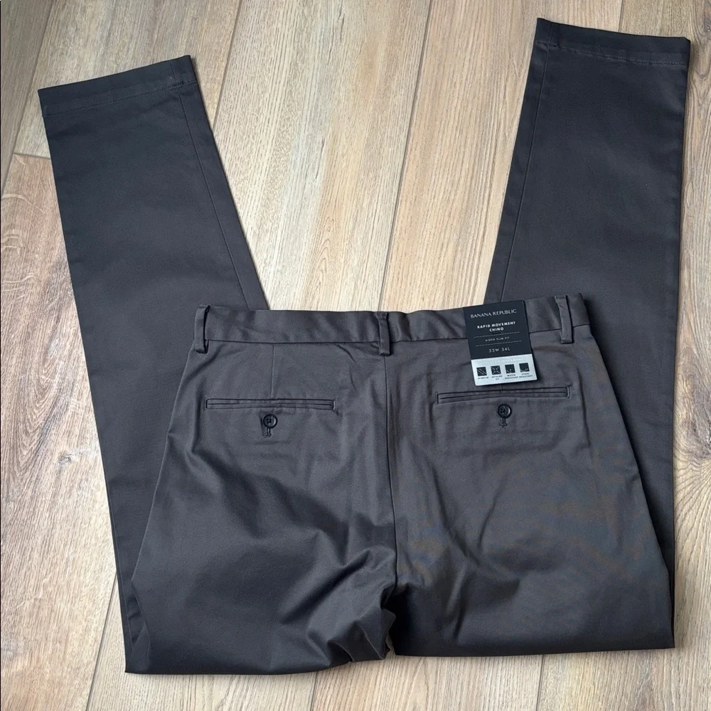 NWT Banana Republic Aiden Slim Fit Rapid Movement Chinos in Charcoal 33 x 34